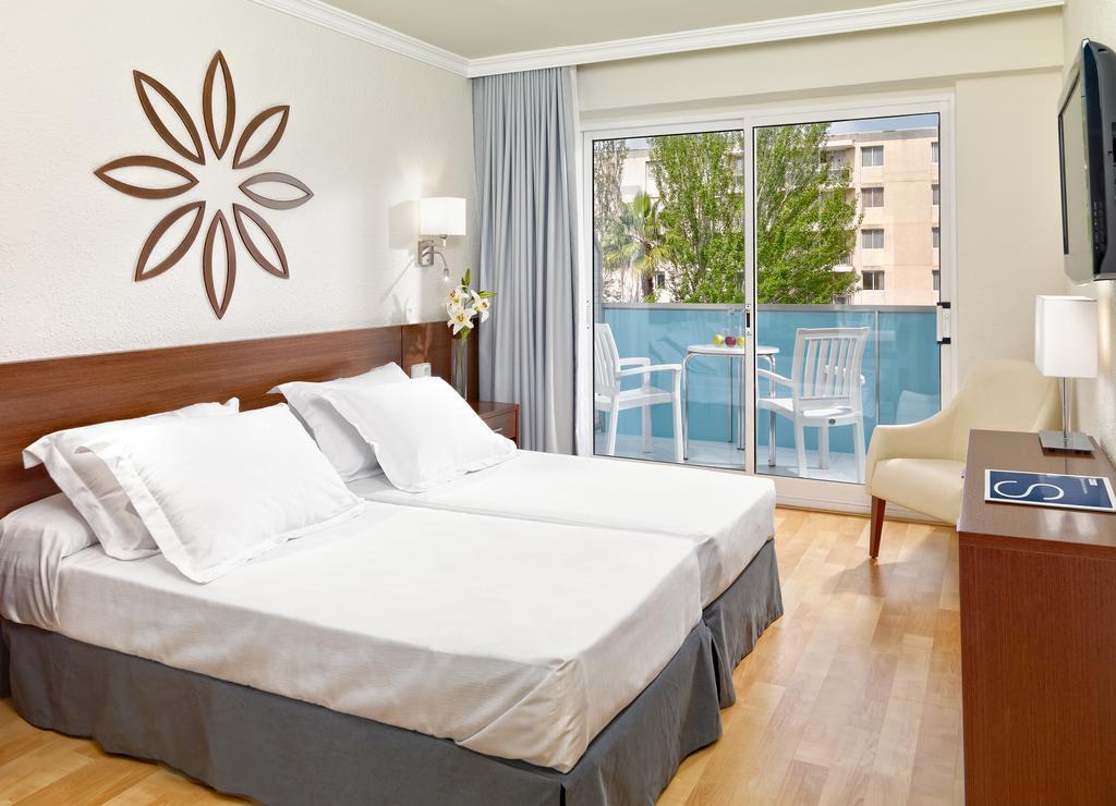 Quarto Duplo com Cama Extra (3 Adultos)