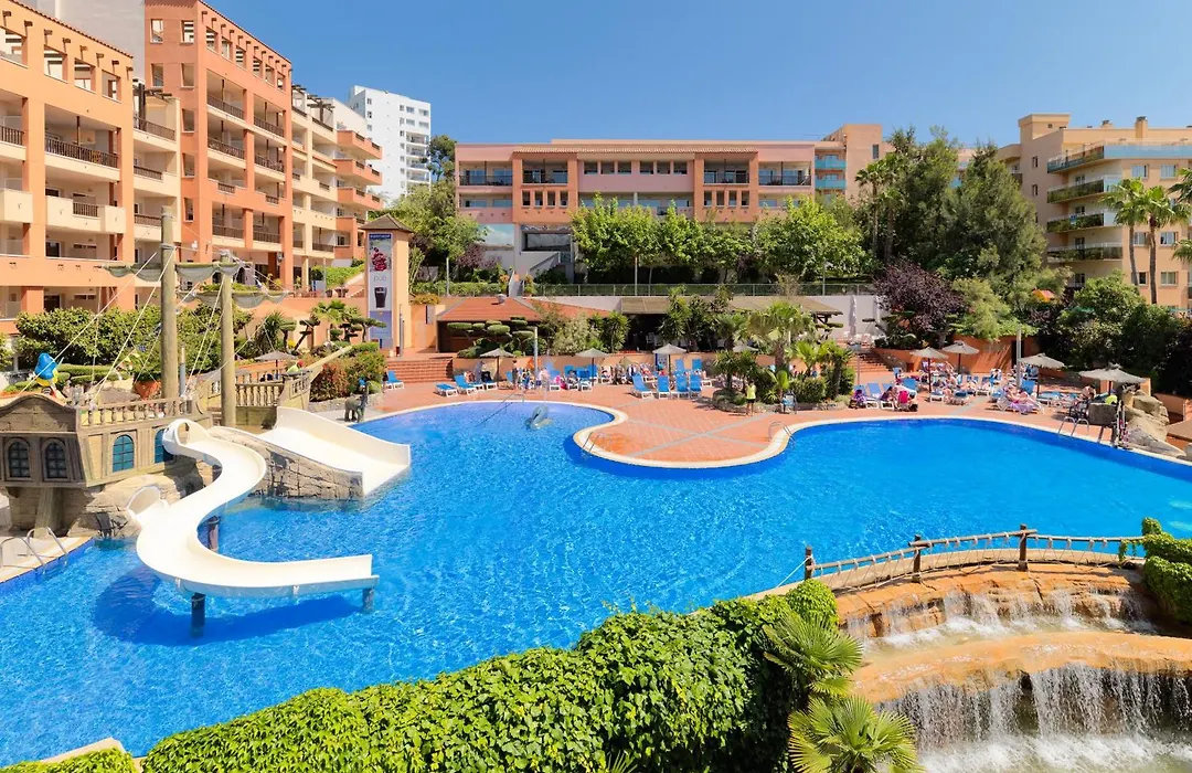 H10 Mediterranean Village-1